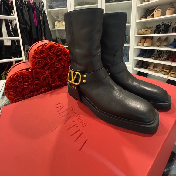 Valentino VLogo Biker Boots - Picture 4 of 7